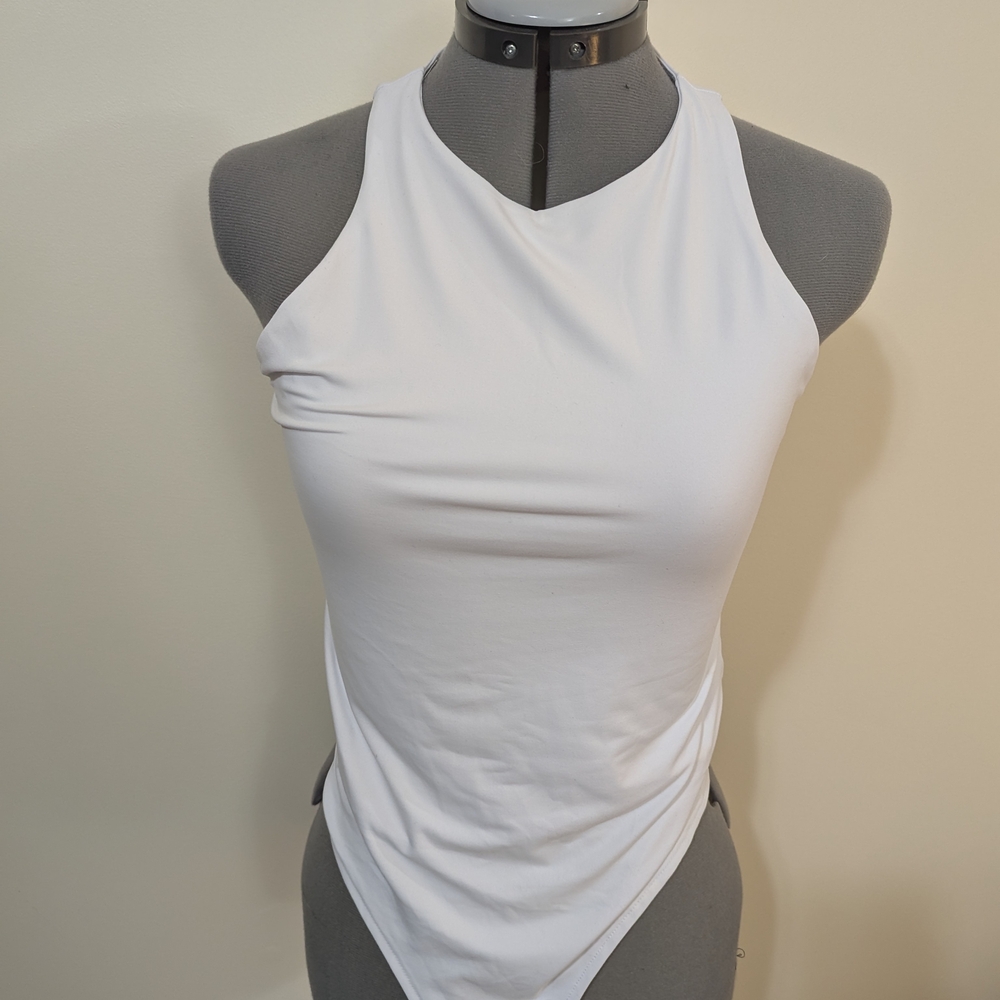 ReoRia White Asymmetrical Sleeveless Bodysuit